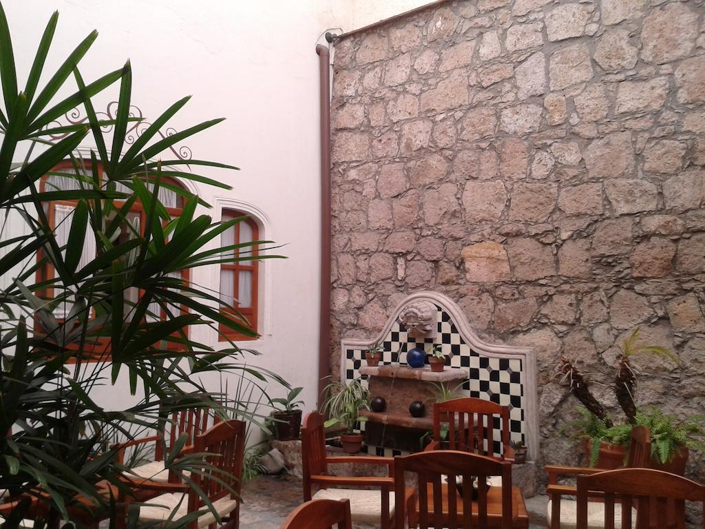Hotel Refugio Agustino Morelia Exterior photo